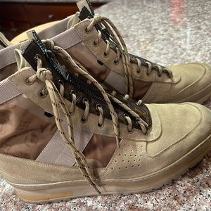 Louis Vuitton Men’s Harlem Boot